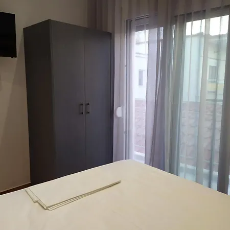 Vavatzanos 公寓 利迈纳里亚